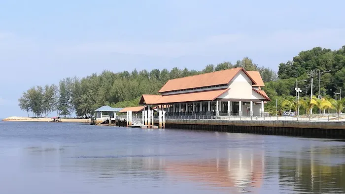 Summer Bay Lang Tengah Island Jetty Picture 5