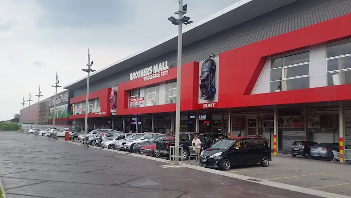 Brother's Mall Wholesale City Picture 1