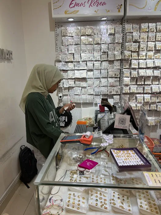 GJ Jewellery /Golden Jaguar Jewellery Picture 8
