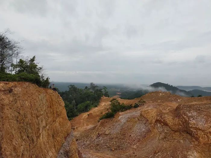 Bukit Cherakah Trailhead Picture 4