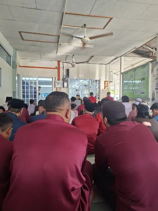 Surau Al-Hamidin Taman Cahaya Picture 6