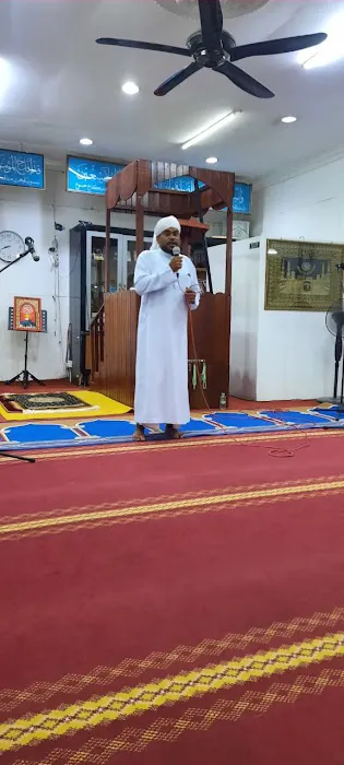 Al-Madrasathurrahmaniyya Mosque Picture 2
