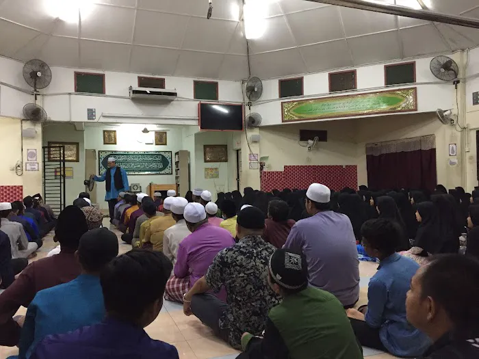 Surau Nur Al-Falah SMK Sg Pusu Picture 2