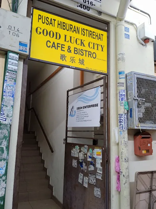 Good Luck City cafe & bistro Picture 10