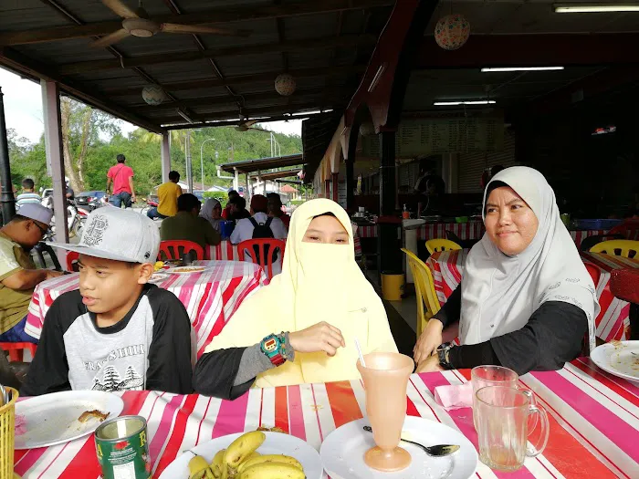Ampang Pecah Seafood Picture 4