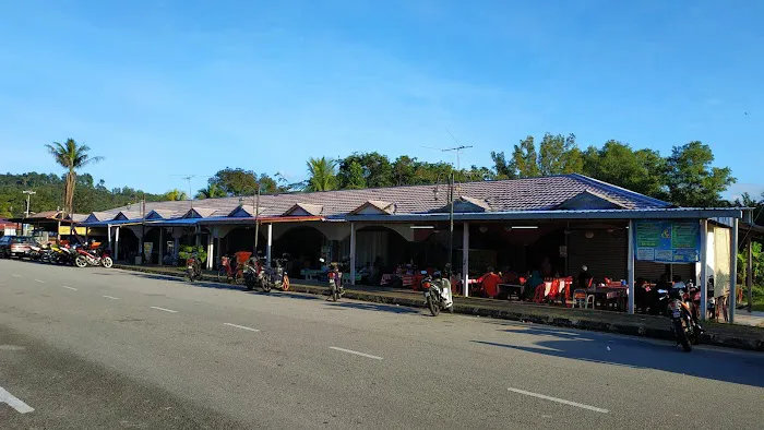 Ampang Pecah Seafood Picture 1