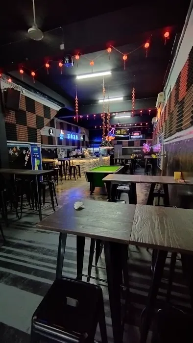 V Seven Lounge Picture 8