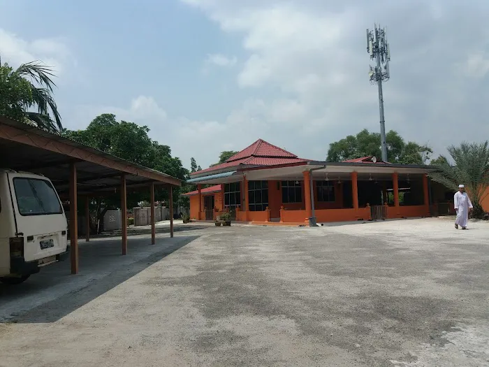 Surau Al Iman Taman Dengkil Jaya Picture 10