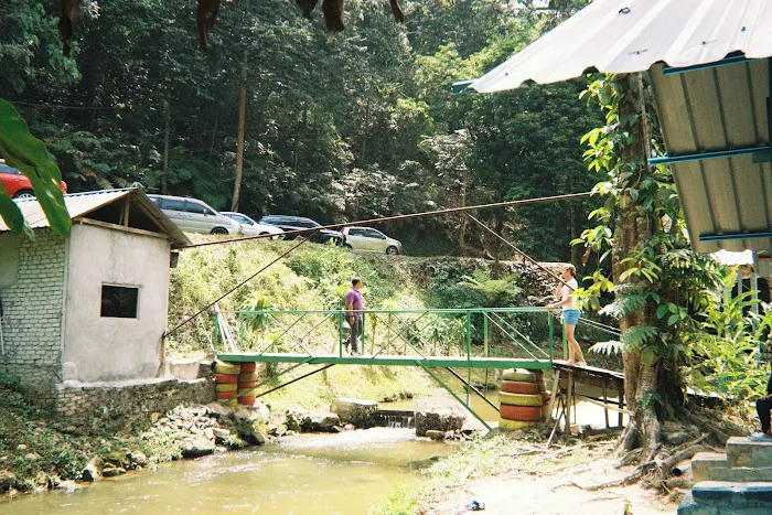 Village River Hill Picture 4