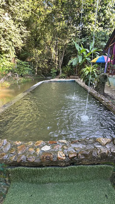 Village River Hill Picture 8