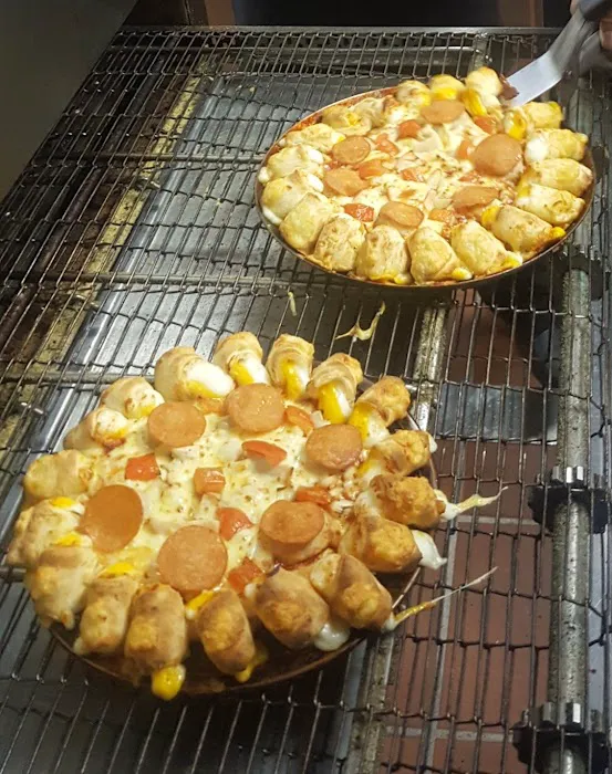 Pizza Hut Delivery Balakong Picture 7