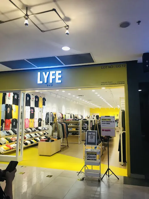 DPULZE Shopping Centre Picture 3