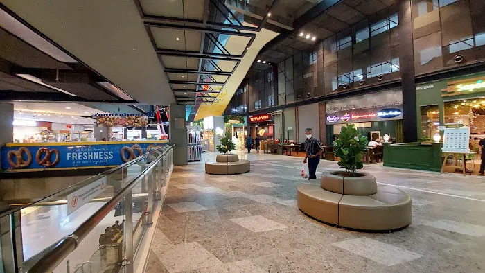 DPULZE Shopping Centre Picture 2