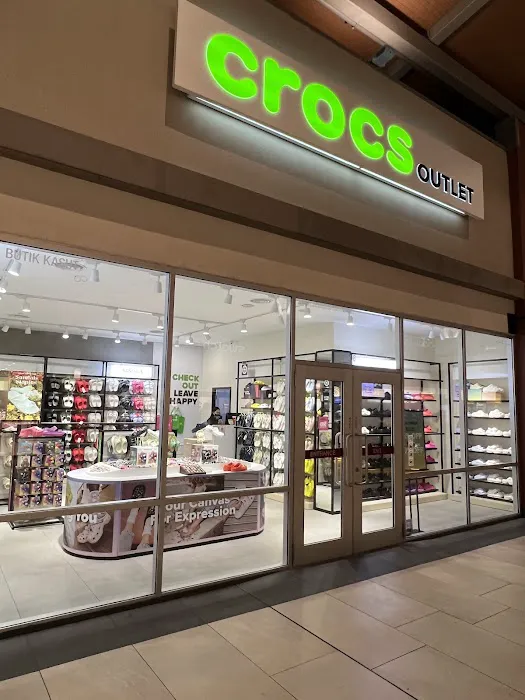 Crocs Outlet @ Genting Highlands Premium Outlets Picture 3