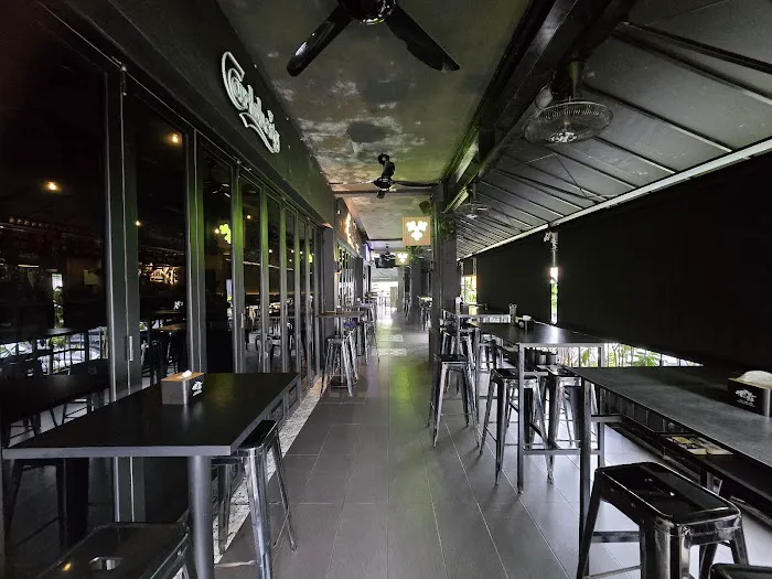 Sip And Chill Restaurant and Bar • 蒲种酒馆 Picture 8