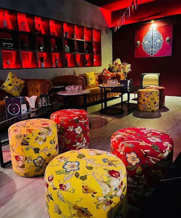 九十九馆 • Ninety Nine Bistro and Bar Picture 4