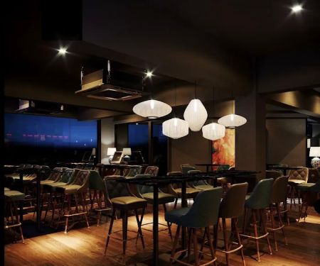 九十九馆 • Ninety Nine Bistro and Bar