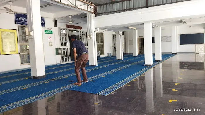 Al-Firdaus Mosque (Town Mosque) Picture 7