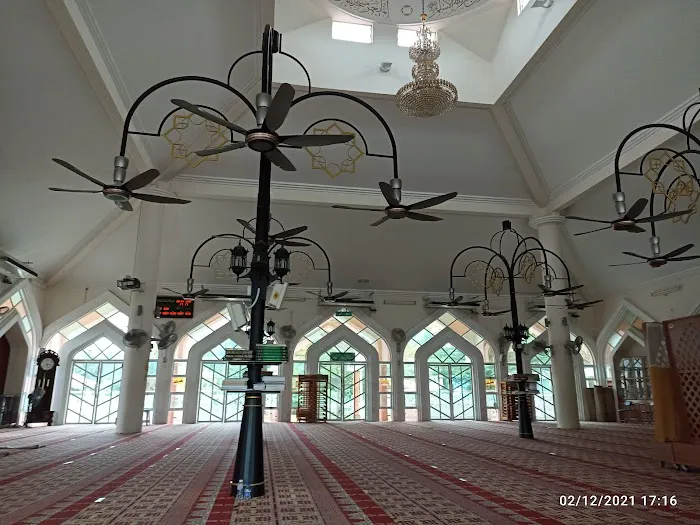 Al-Falah Mosque, Jenjarom Town Picture 1