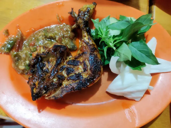 Ayam Gepuk Jakarta Picture 4
