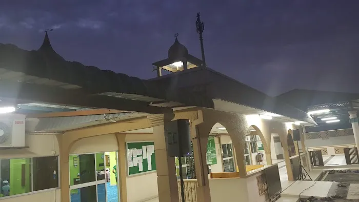 Nurul Hidayah Mosque (Town Mosque) Picture 9
