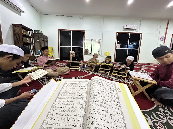 Surau At-Taqarrub Picture 1