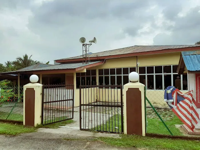 Surau Al-Madrasah Al-Muflihah Kuarters UPM Picture 1