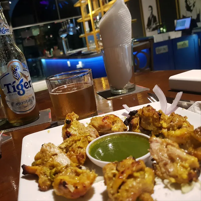 NaaNee Neighbourhood Bar and Cellar Picture 3