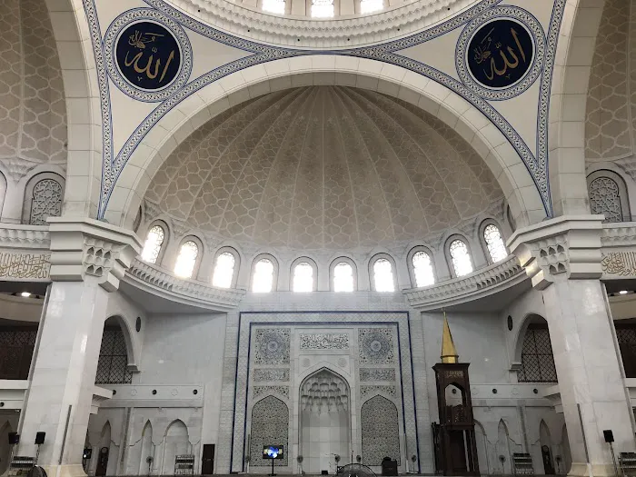 Masjid Wilayah Persekutuan (The Federal Territory Mosque) Picture 4