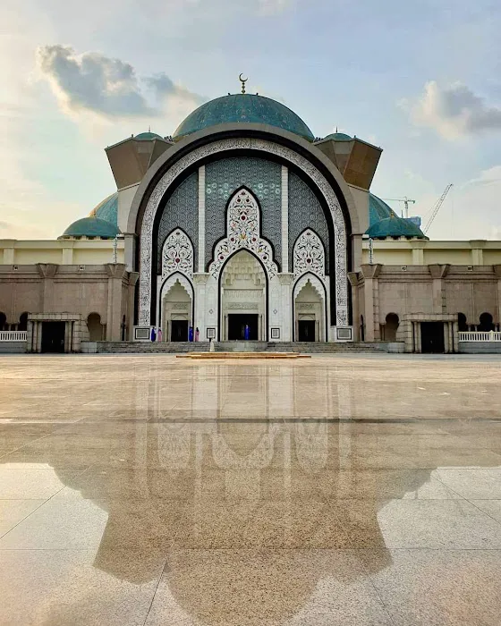 Masjid Wilayah Persekutuan (The Federal Territory Mosque) Picture 3