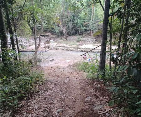 Air Terjun Batu Bertenggek