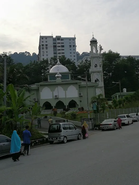 Surau Al-Ma'arif Al-Islamiah Picture 4