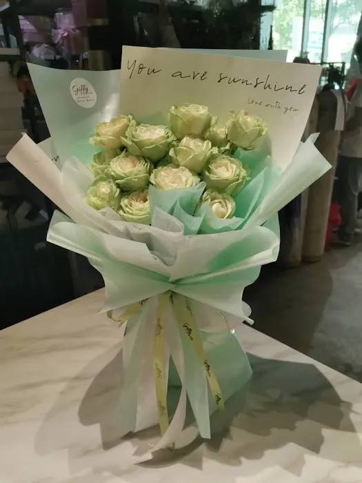 Giffy & Co (Gifts & Flowers) Picture 9
