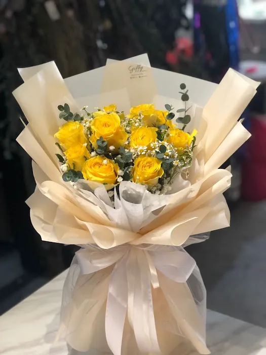 Giffy & Co (Gifts & Flowers) Picture 10