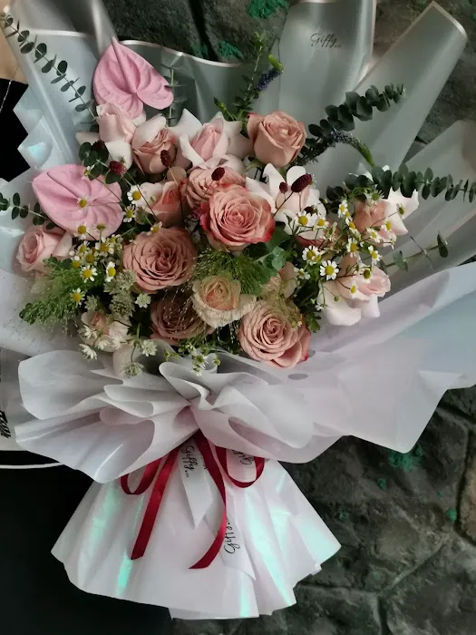 Giffy & Co (Gifts & Flowers) Picture 5
