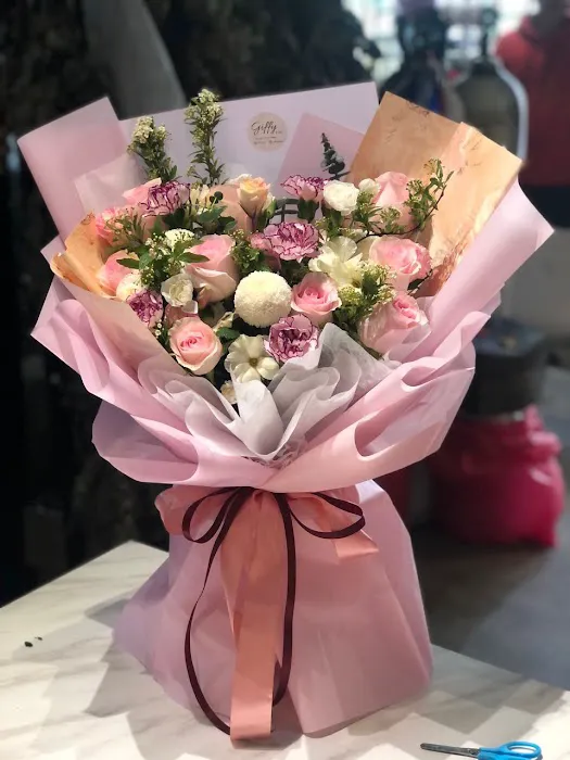 Giffy & Co (Gifts & Flowers) Picture 3