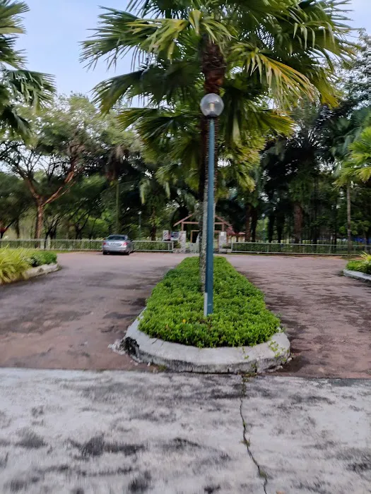 Ara Damansara Park Picture 8