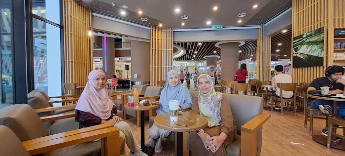 Strand Mall Picture 1