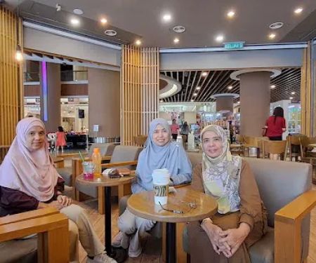 Strand Mall