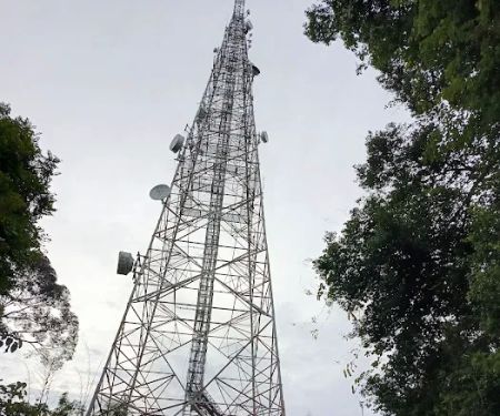 Bukit Pelindung (Puncak Kanan)