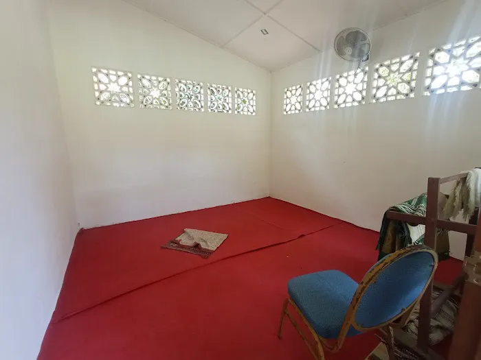 Surau Zoo Teruntum Picture 1