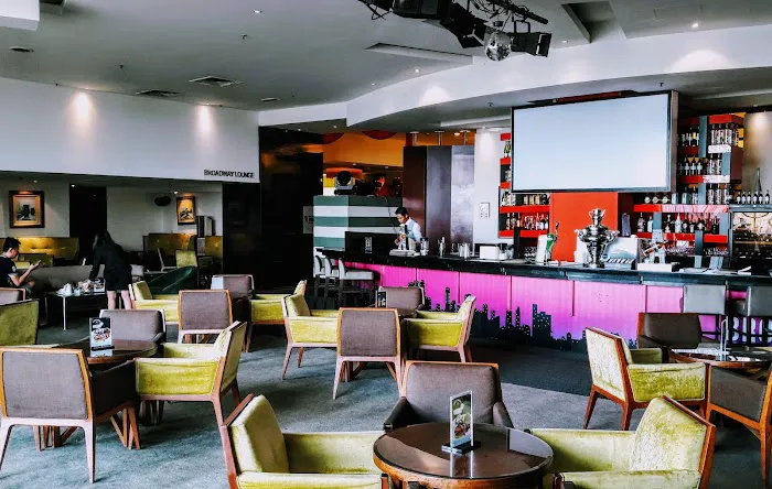 Broadway Lounge Picture 2