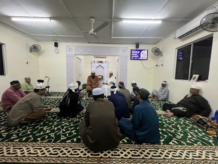 Surau Kampung Kubang Buaya Picture 4