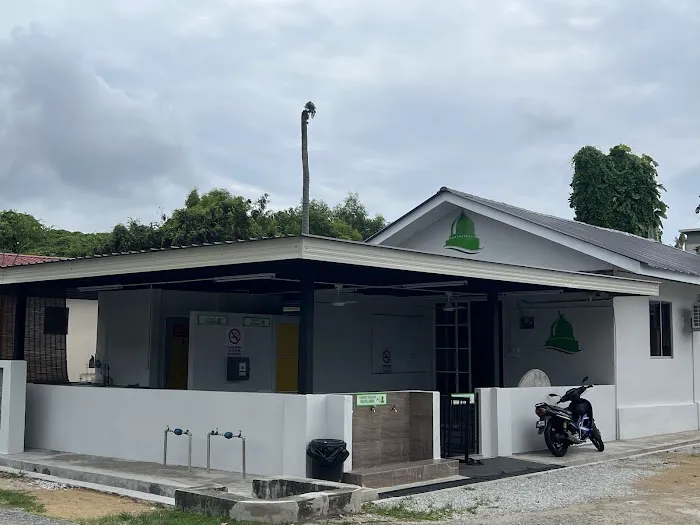 Surau Kampung Kubang Buaya Picture 2