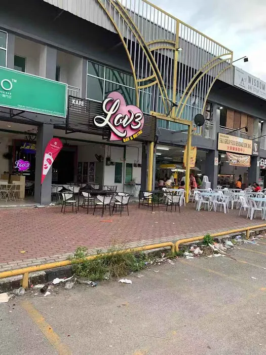 Lov3 Bar & Bistro Picture 3