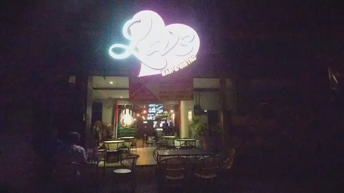 Lov3 Bar & Bistro Picture 4
