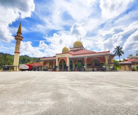Masjid Sungai Lui