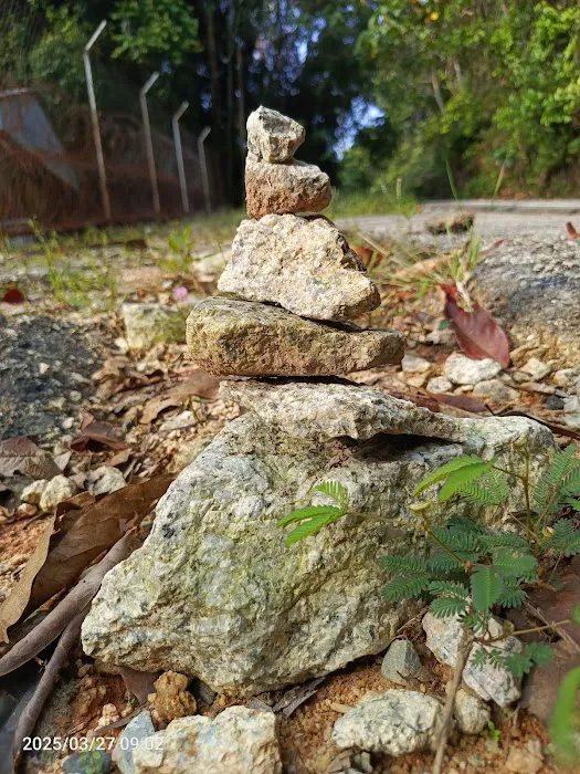 Bukit Pelindung (Puncak Kanan) Picture 3