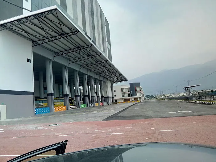 Terminal Kampar Sentral Bus Express Picture 4