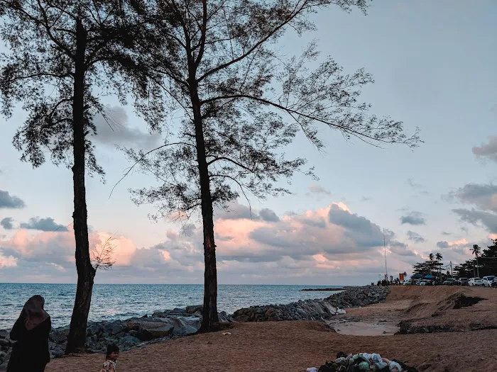 Pantai Mengabang Telipot Picture 8